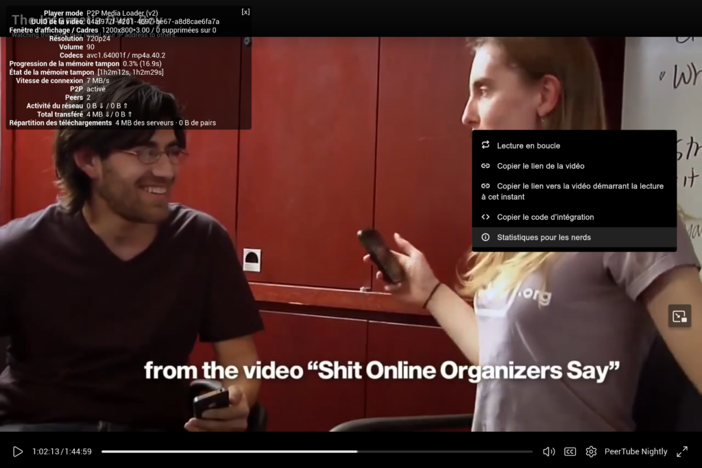 Capture d'écran montrant le nouveau lecteur de PeerTube.Un clic droit a été effectué sur le lecteur pour afficher le menu de celui-ci. "Statistiques pour les nerds" est en surbrillance et les informations sont affichées en haut à gauche du lecteur.